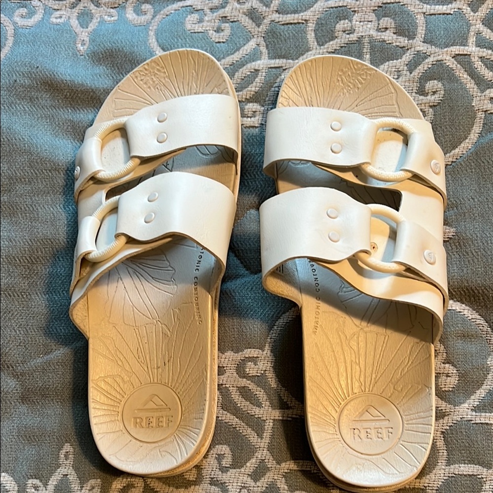 Reef Cream Sandals Comfortable Flip Flops
